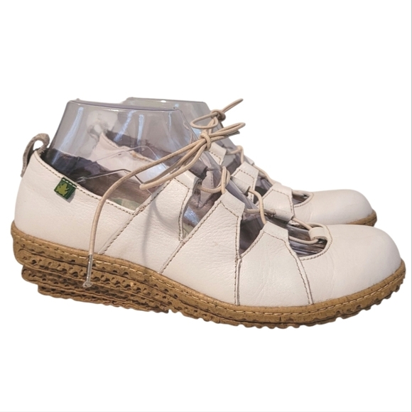 Think! Women's 8.5 White Leather Lace-up Casual Artsy Wedge Loafers Shoes Boho - Picture 1 of 16